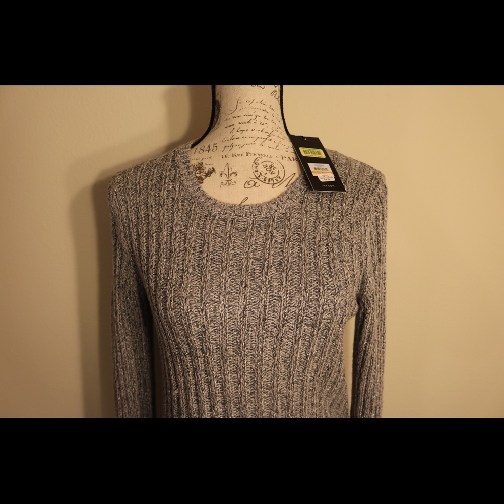 New with tags Jones NY cable knit gray sweater